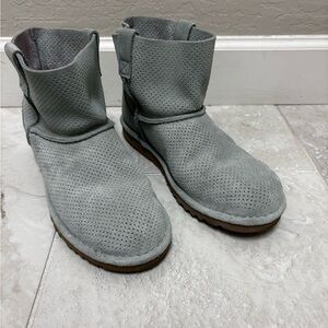 UGG Classic Mini Perf Suede Ankle Boot Gray Blue Size 8 Scandi Girl
